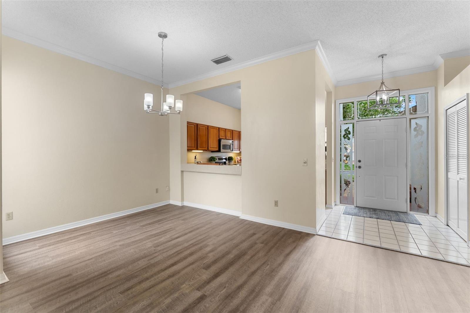 Image 4 of 37 For 14558 Mandolin Drive