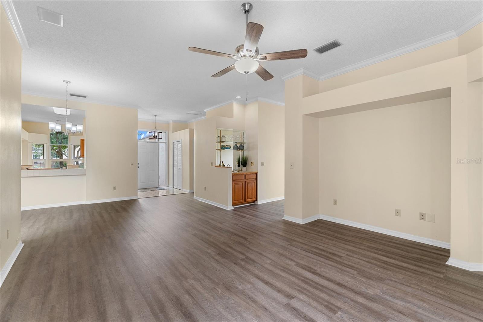 Image 6 of 37 For 14558 Mandolin Drive