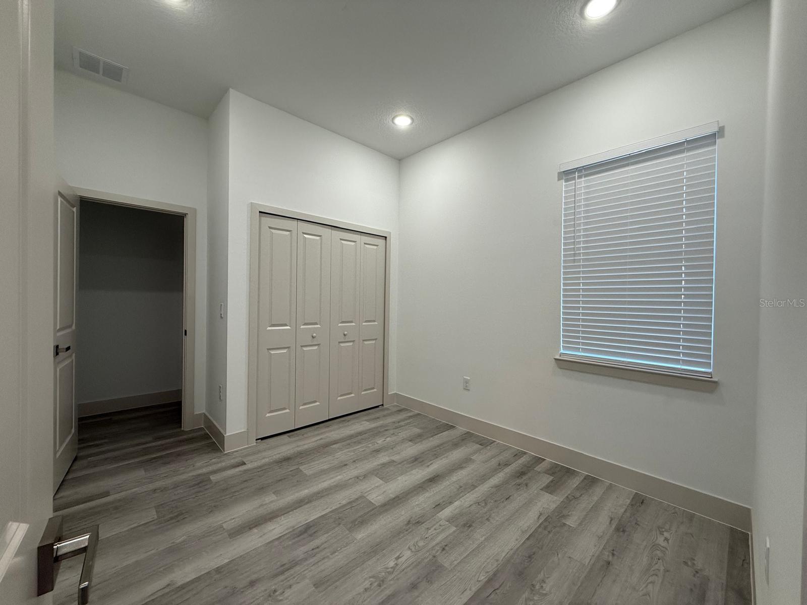 Image 13 of 26 For 1495 Craleigh Street
