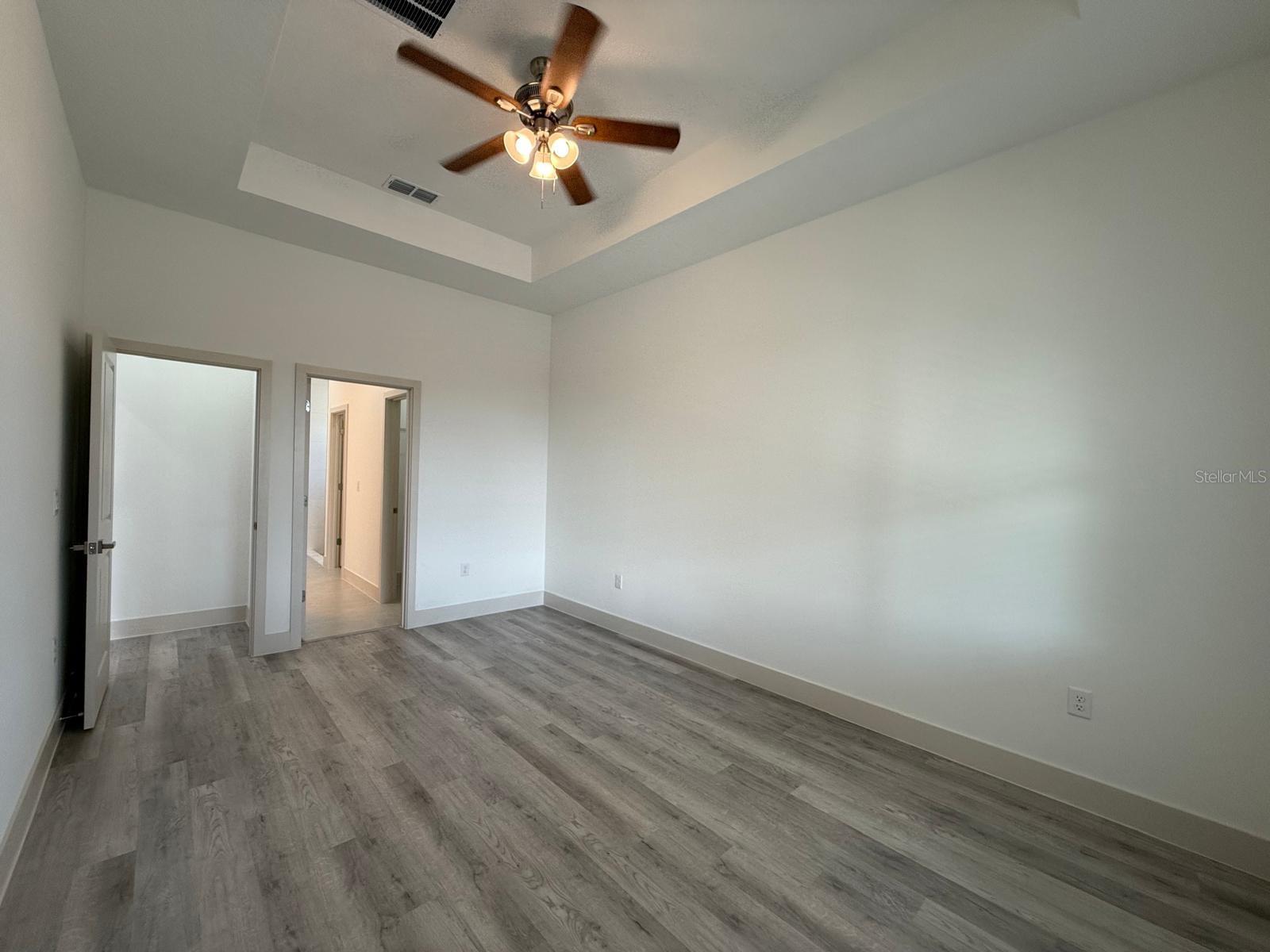 Image 15 of 26 For 1495 Craleigh Street