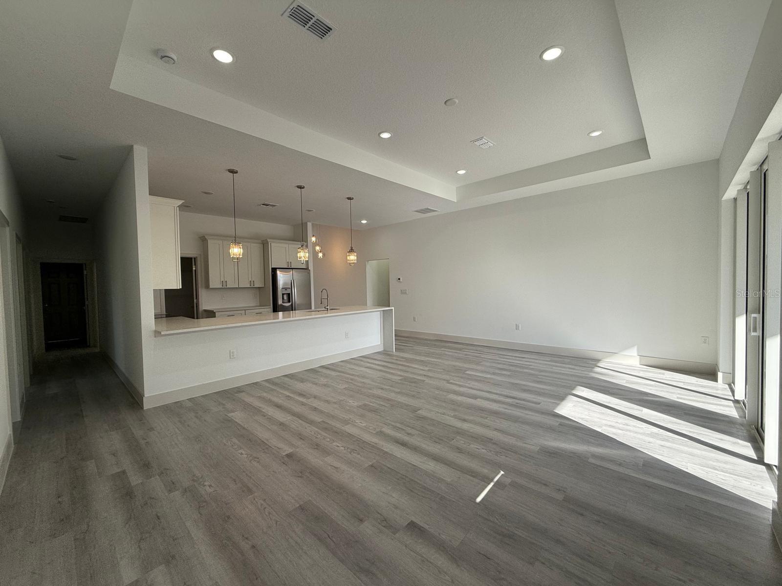 Image 2 of 26 For 1495 Craleigh Street