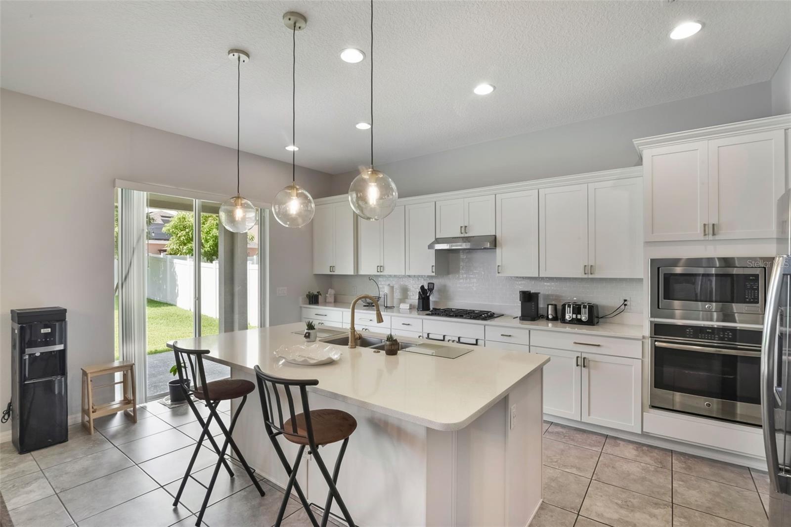 Image 13 of 47 For 965 Maypole Drive
