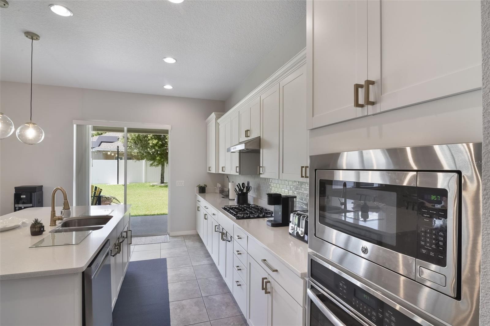 Image 20 of 47 For 965 Maypole Drive