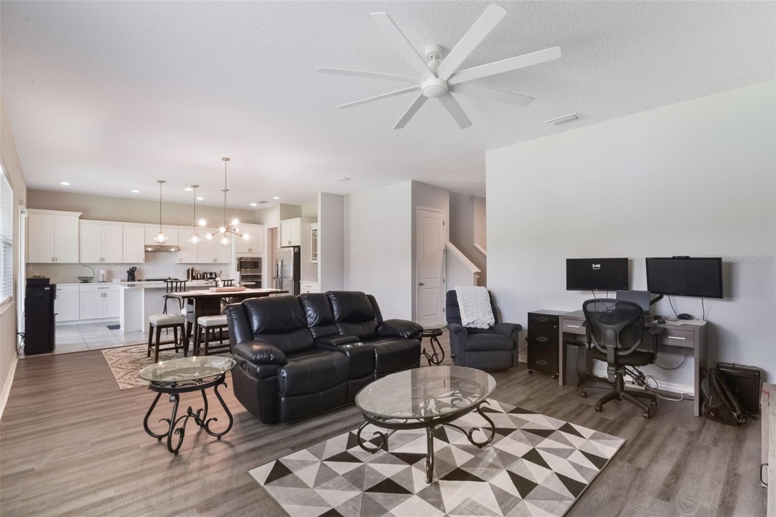 Image 21 of 47 For 965 Maypole Drive
