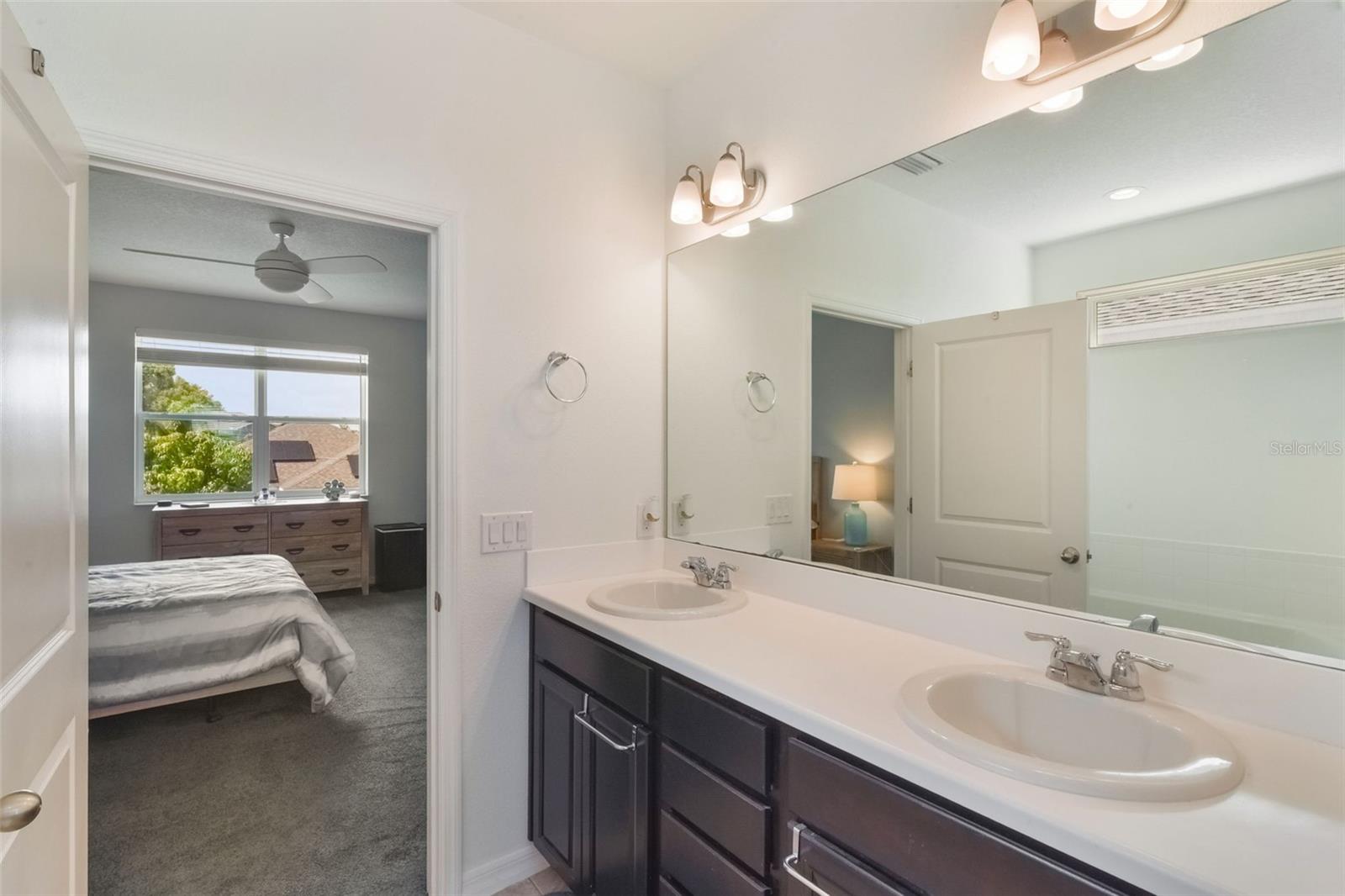 Image 34 of 47 For 965 Maypole Drive