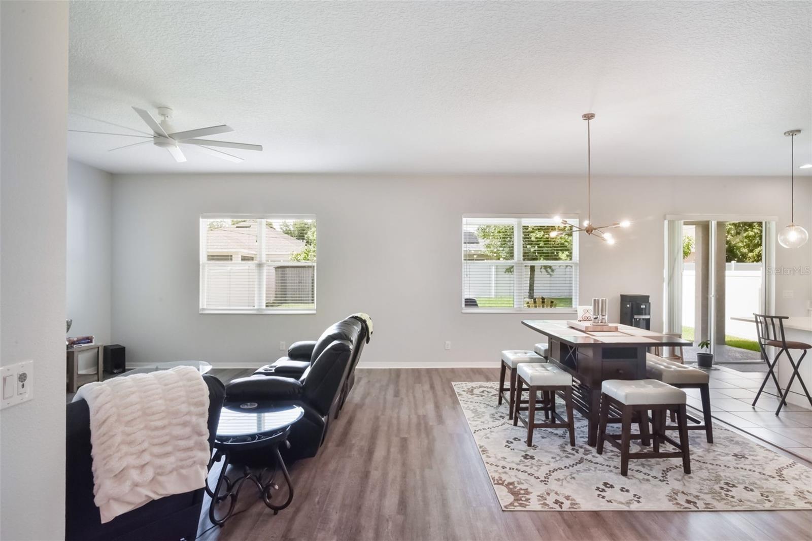 Image 9 of 47 For 965 Maypole Drive