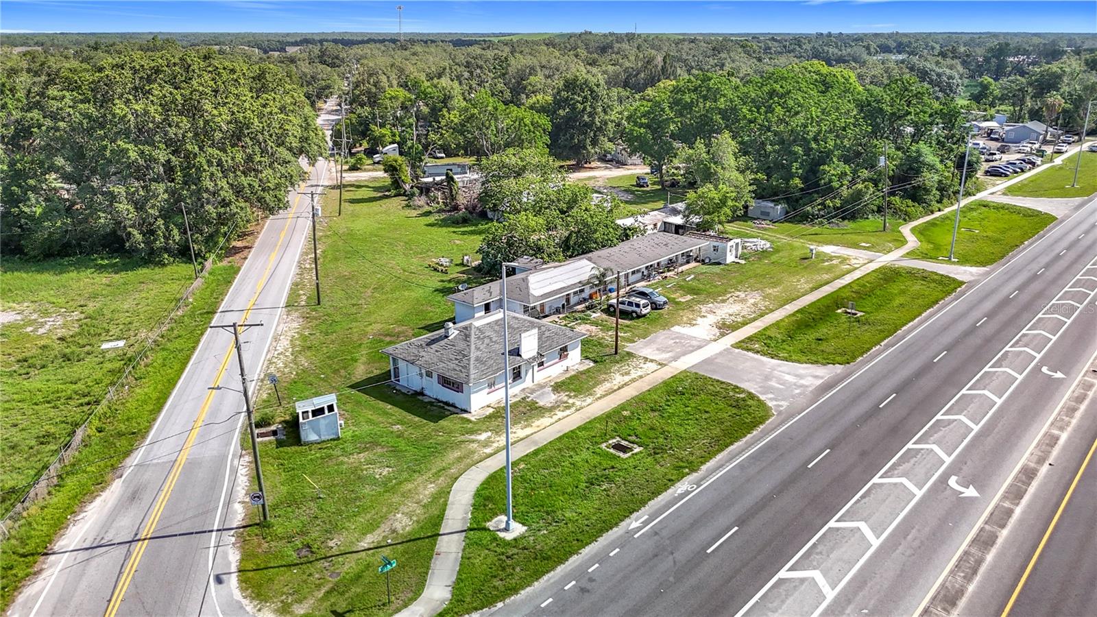 Listing photo id 12 for 11302 301 Highway