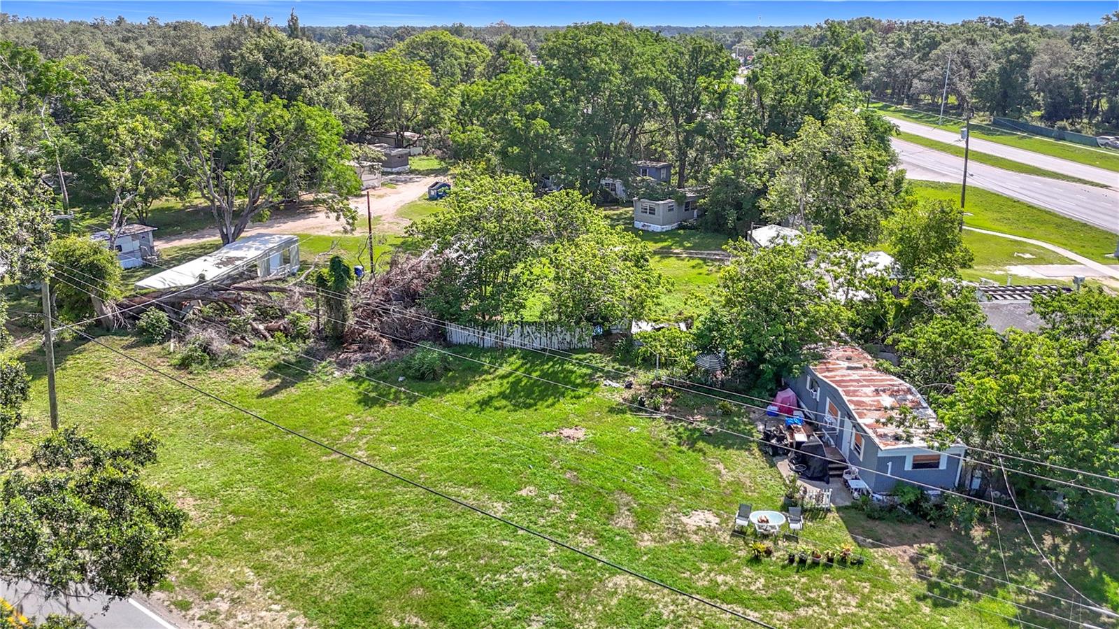 Listing photo id 21 for 11302 301 Highway