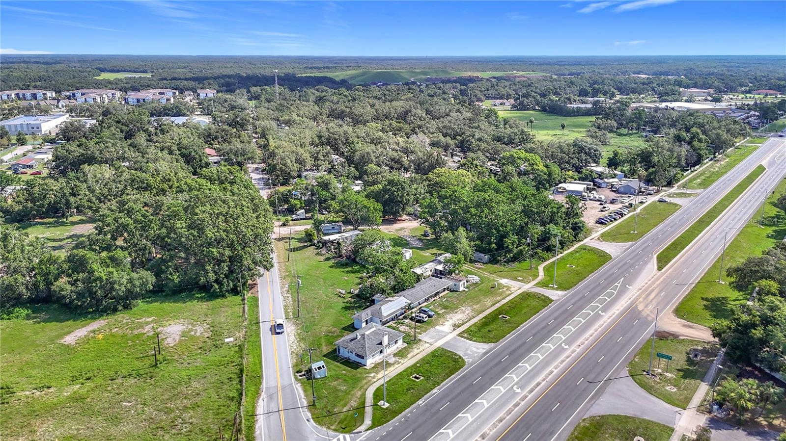 Listing photo id 7 for 11302 301 Highway