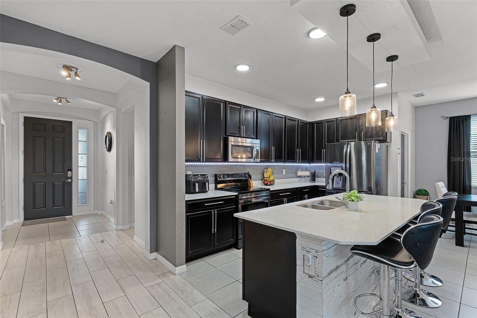 Image 2 of 24 For 654 Star Magnolia Drive
