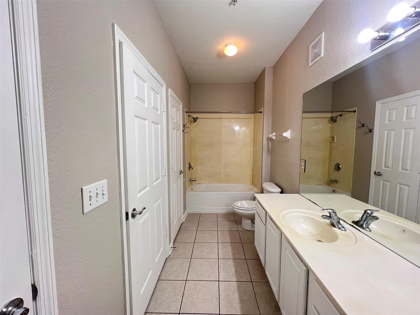 Image 14 of 28 For 6380 Contessa Drive 304