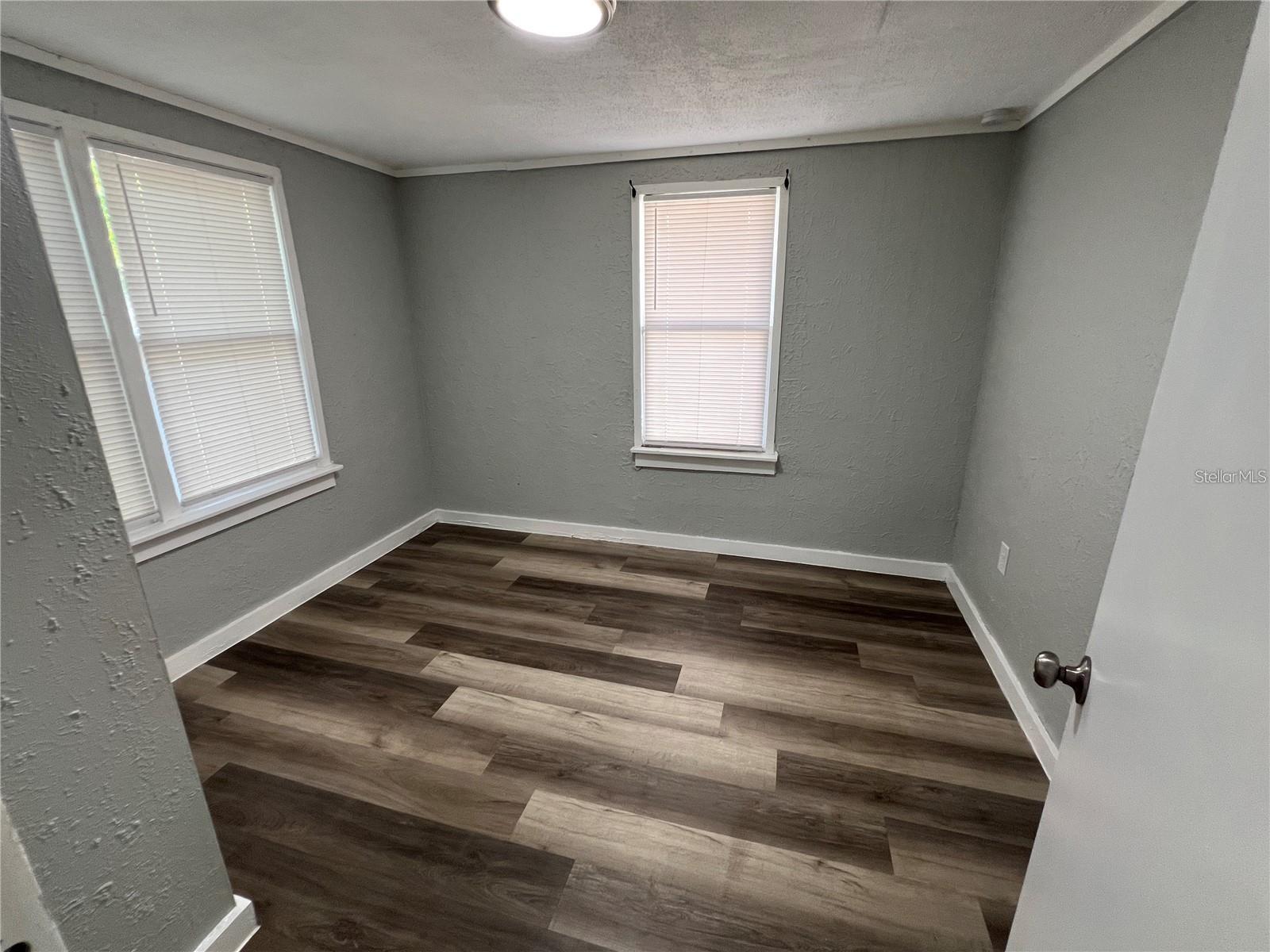 Image 11 of 22 For 2107 Hollywood Avenue