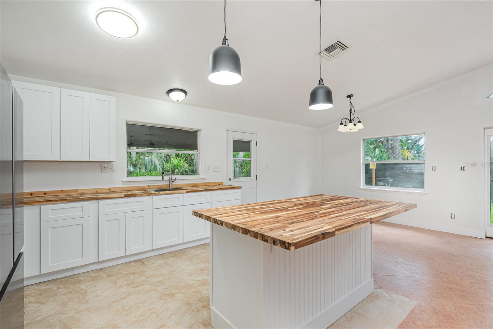 Image 9 of 17 For 4085 Cypress Bend