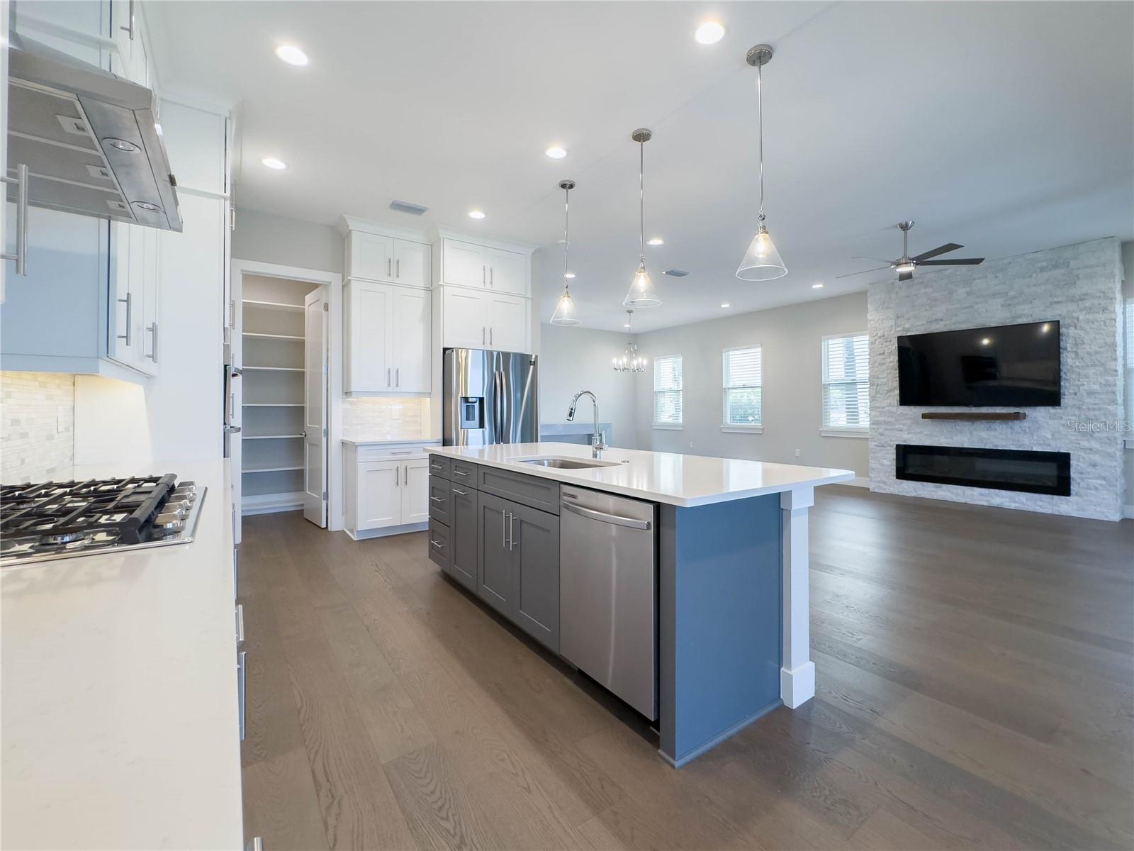 Image 12 of 53 For 16210 Ravenna Court