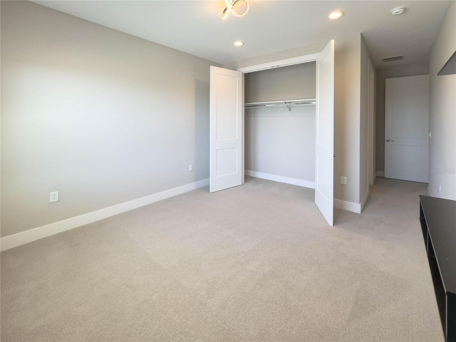 Image 40 of 53 For 16210 Ravenna Court