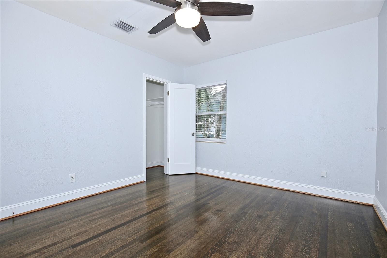 Image 13 of 17 For 1808 Delaney Avenue