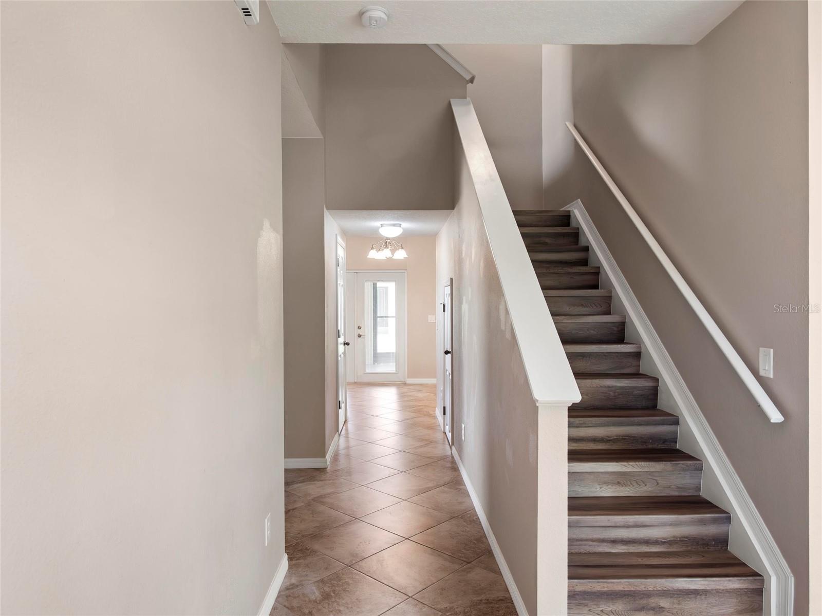 Image 15 of 31 For 512 Bella Rosa Circle