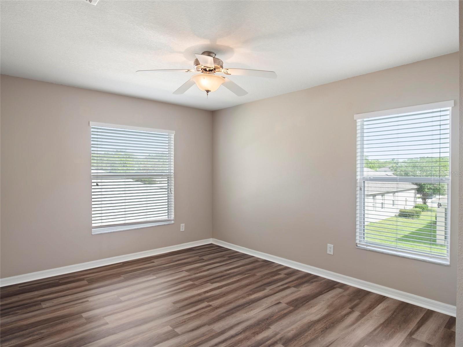 Image 18 of 31 For 512 Bella Rosa Circle