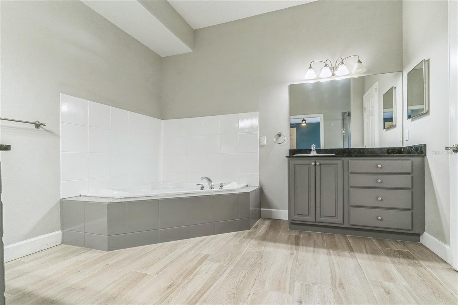 Image 20 of 32 For 2604 Marble Avenue