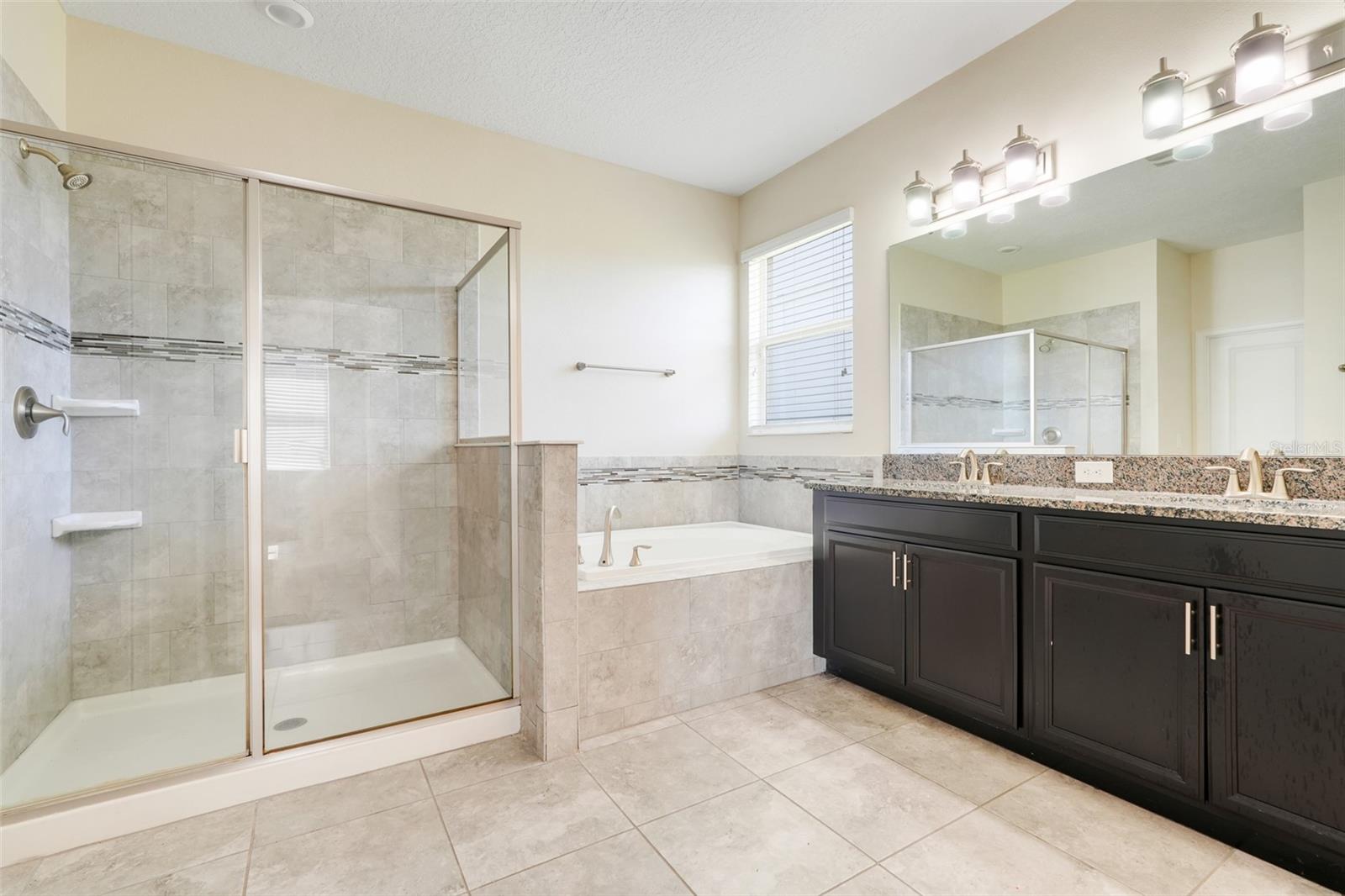 Image 11 of 36 For 10091 Lovegrass Ln