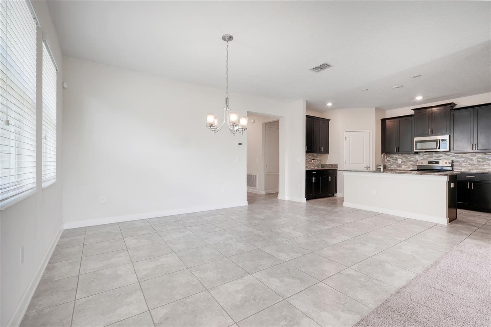 Image 21 of 36 For 10091 Lovegrass Ln