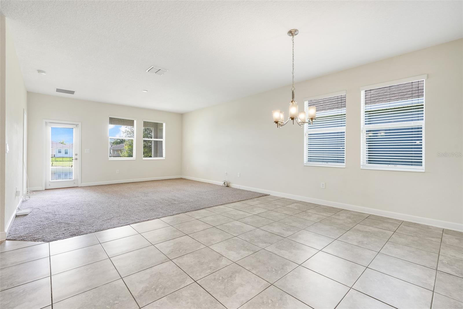 Image 22 of 36 For 10091 Lovegrass Ln