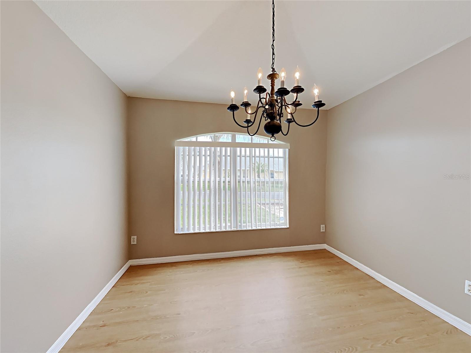 Image 4 of 17 For 214 Prince Charles Drive