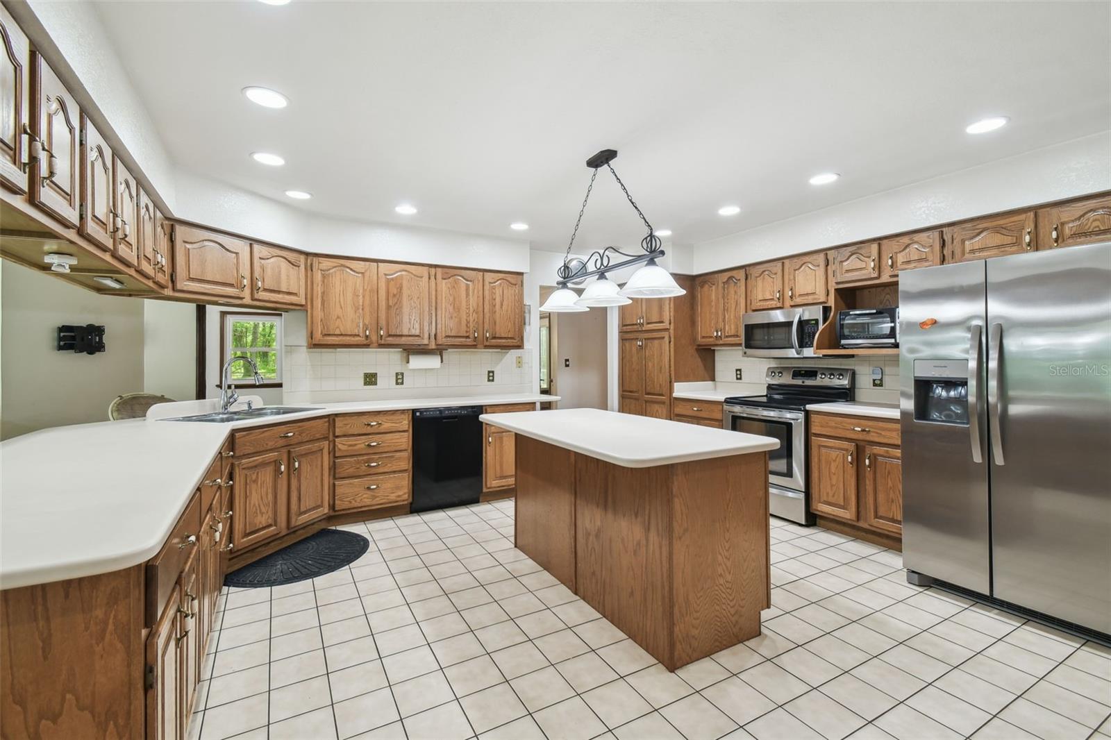 Image 10 of 39 For 2900 Sunrise Street
