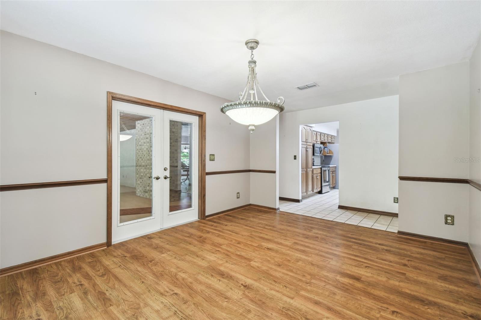 Image 16 of 39 For 2900 Sunrise Street