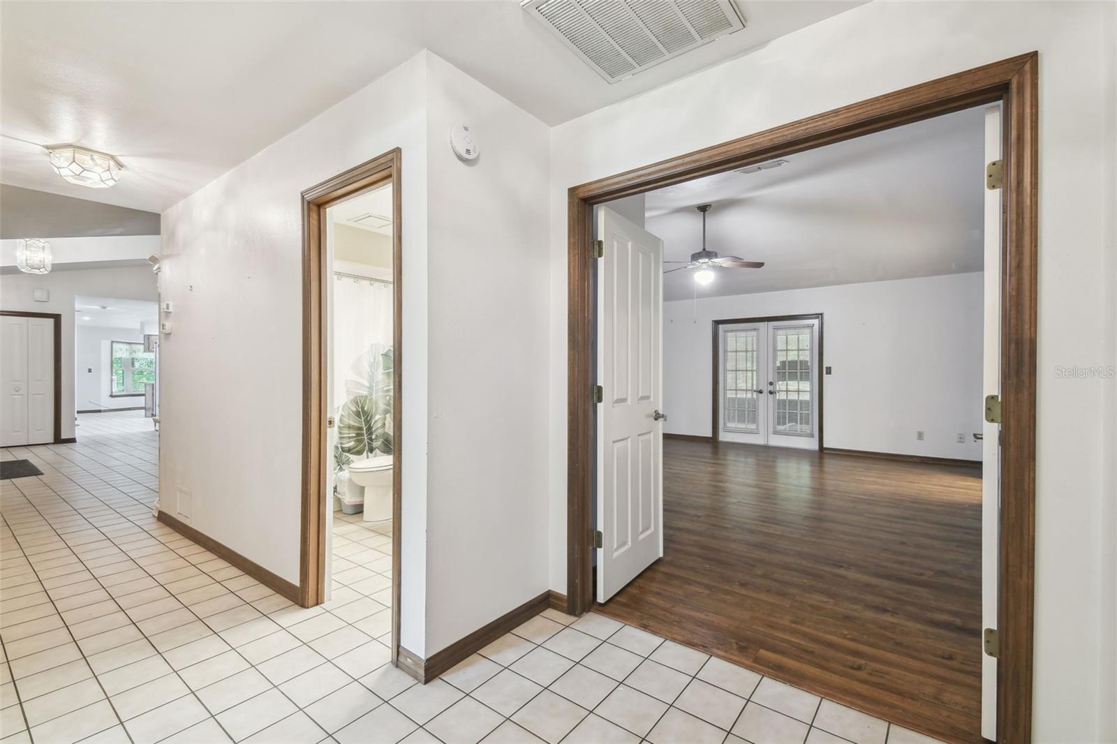Image 18 of 39 For 2900 Sunrise Street