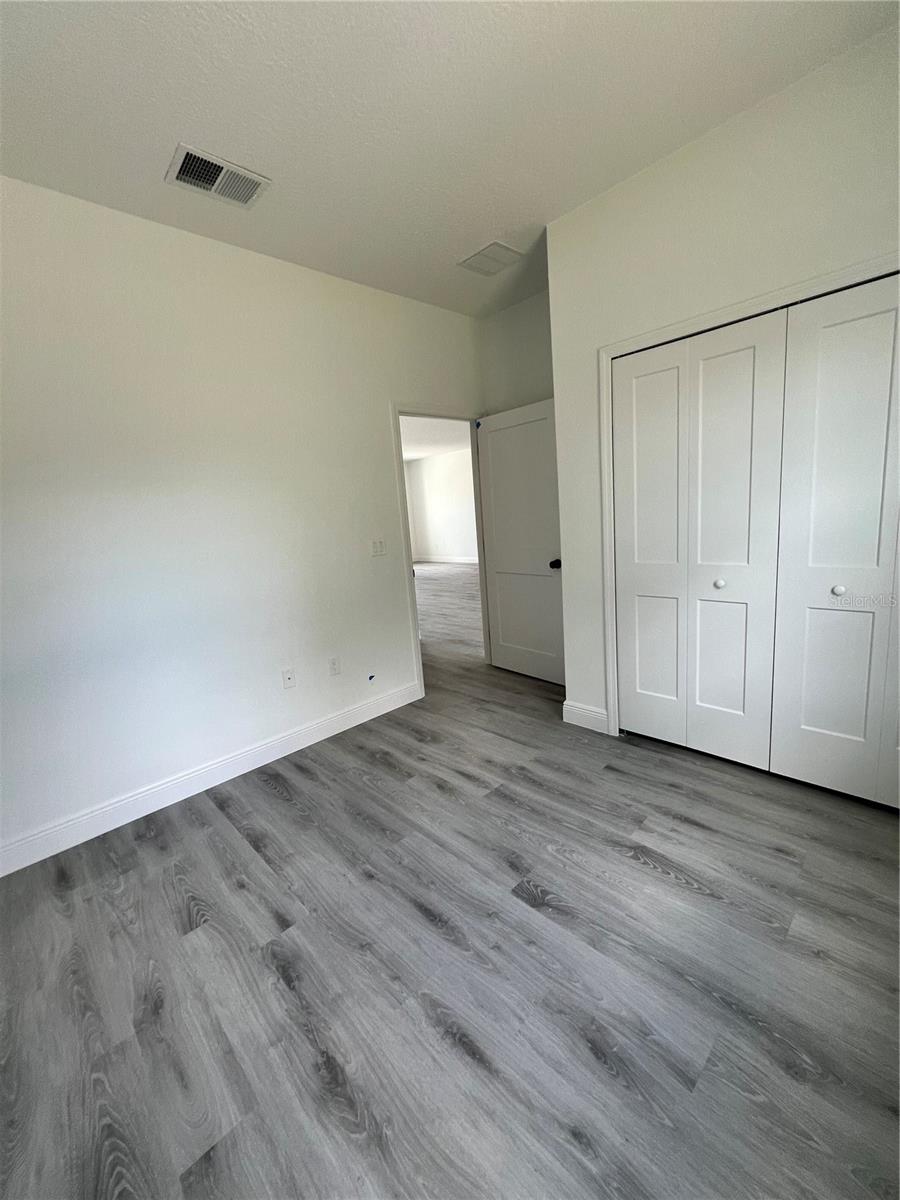 Listing photo id 13 for 569 Marion Oaks Manor