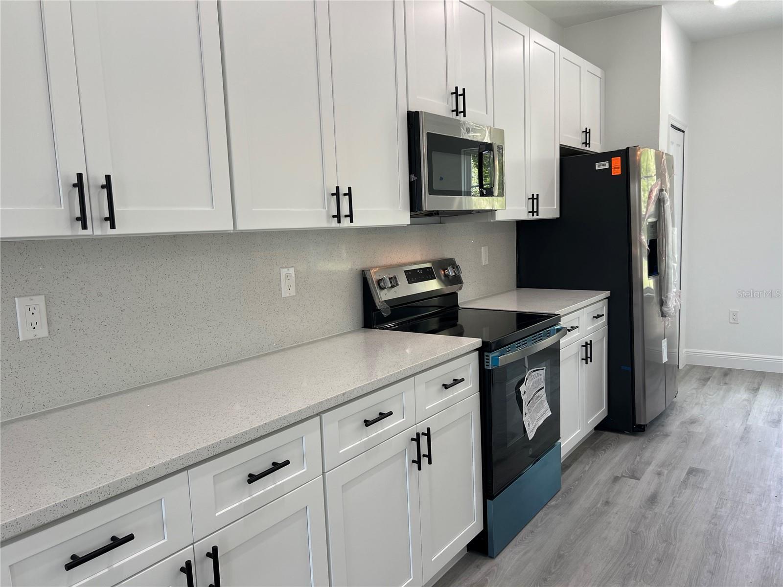 Listing photo id 6 for 569 Marion Oaks Manor
