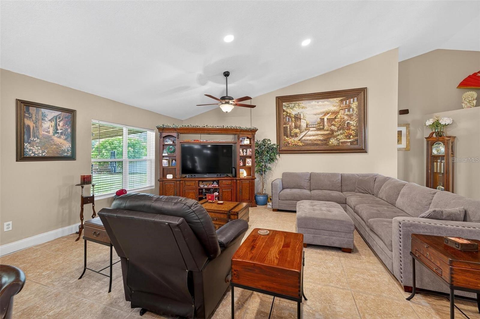 Image 6 of 45 For 5704 Bay Side Drive