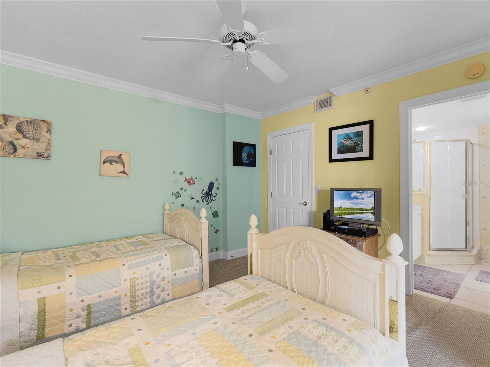 Image 14 of 77 For 4631 Atlantic Avenue 8102