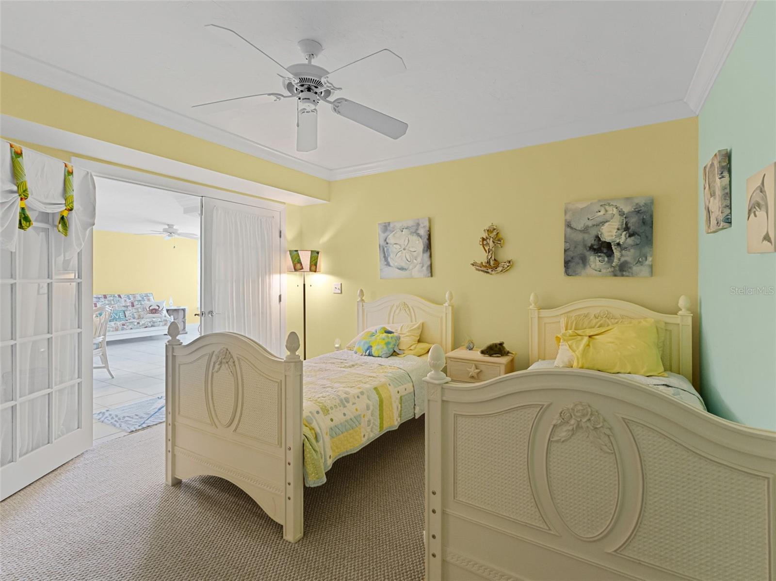 Image 15 of 77 For 4631 Atlantic Avenue 8102