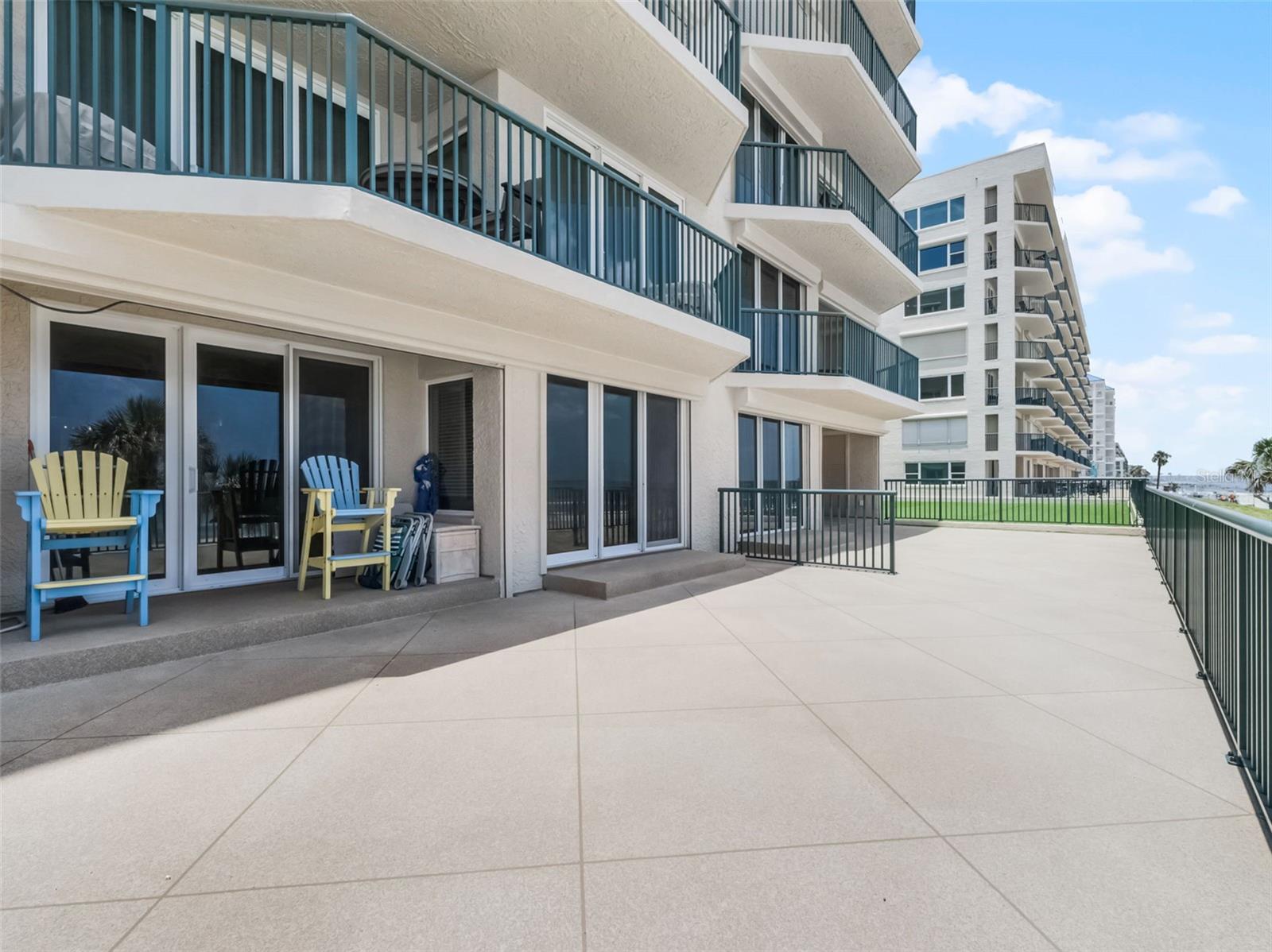 Image 18 of 77 For 4631 Atlantic Avenue 8102