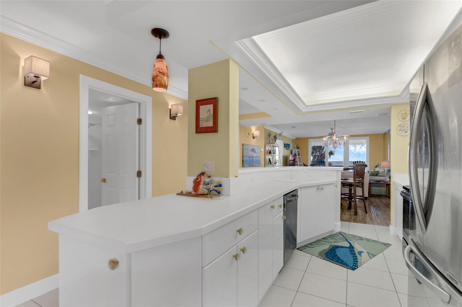 Image 37 of 77 For 4631 Atlantic Avenue 8102