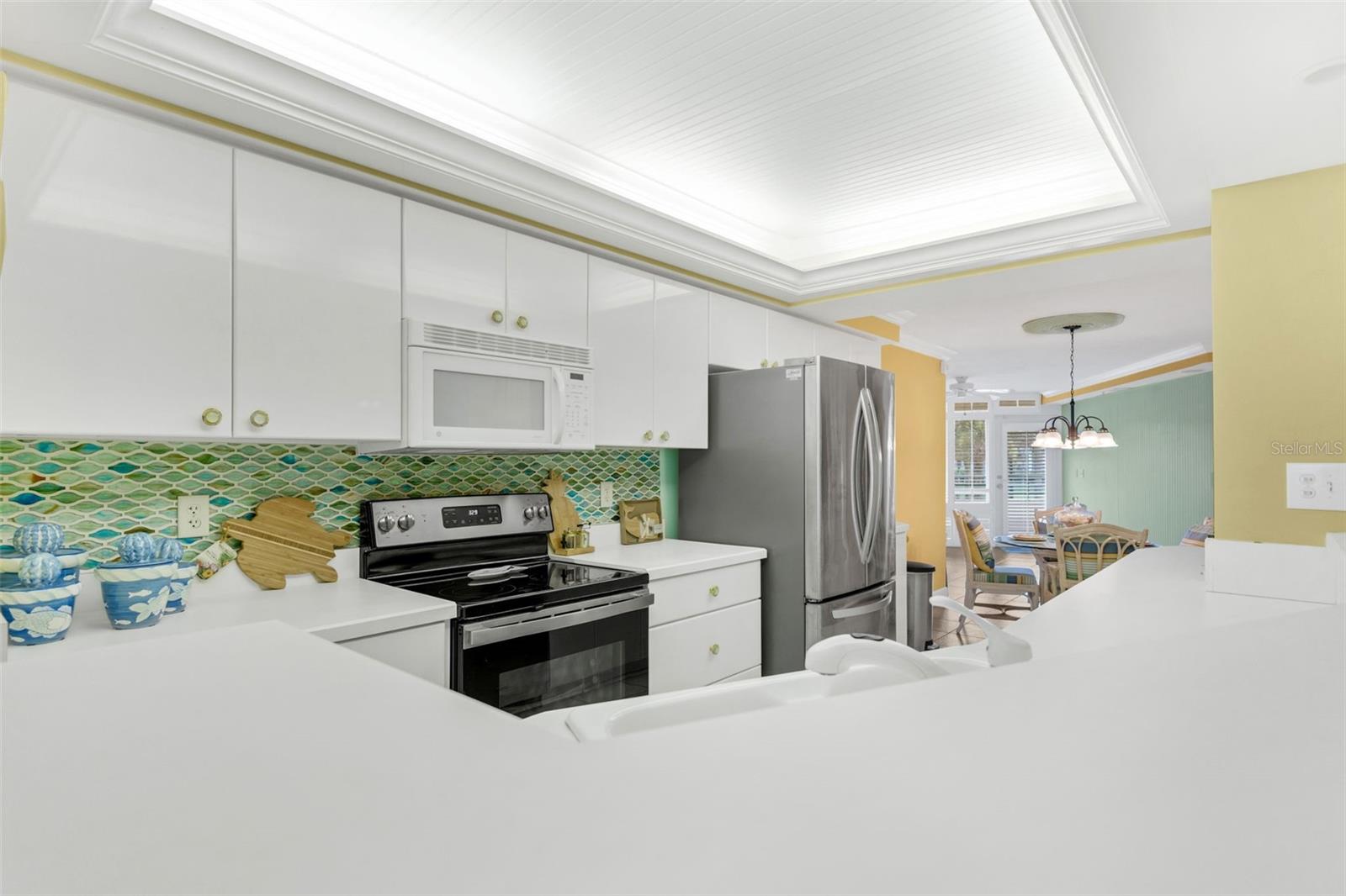 Image 40 of 77 For 4631 Atlantic Avenue 8102