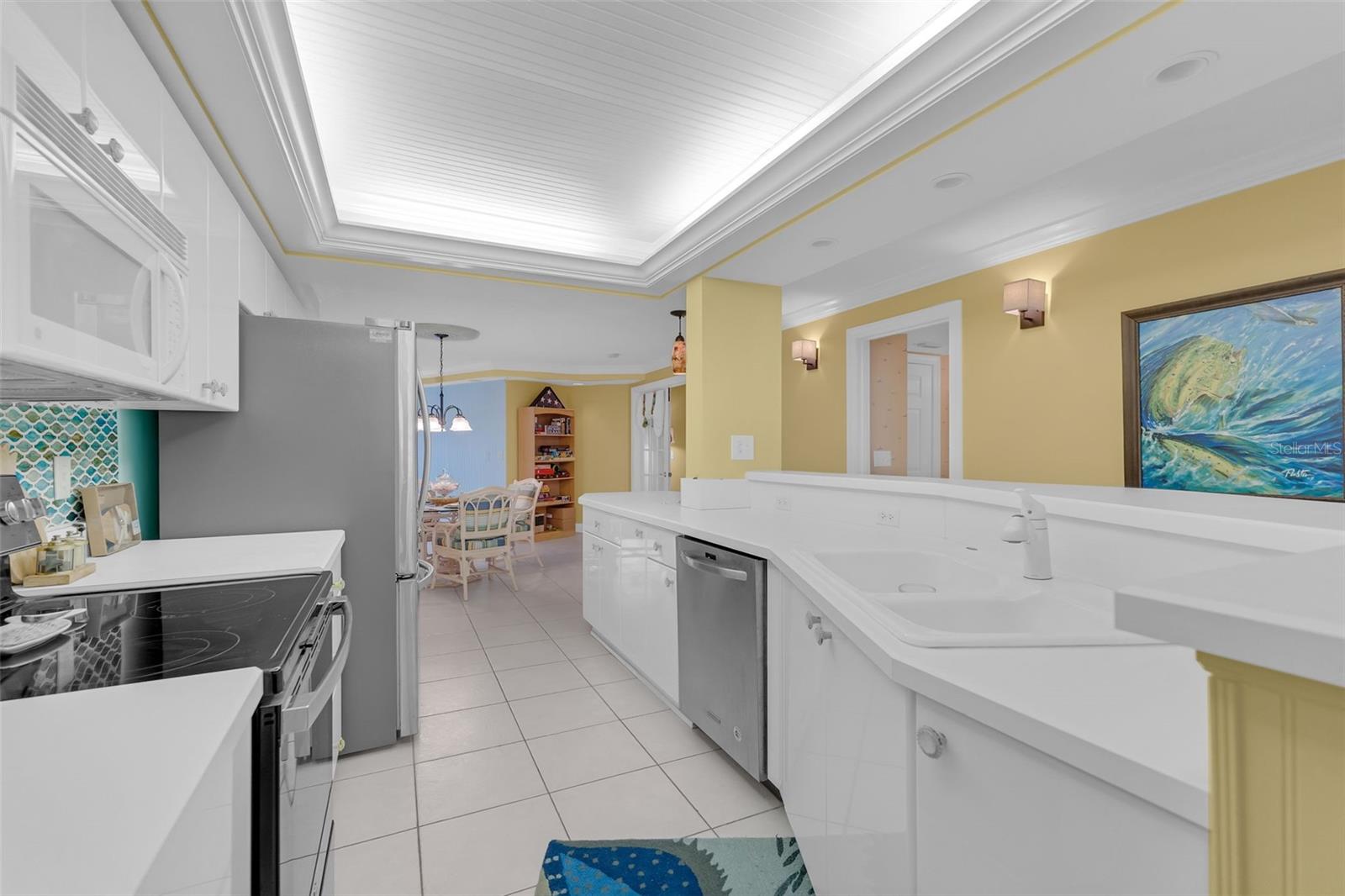 Image 41 of 77 For 4631 Atlantic Avenue 8102