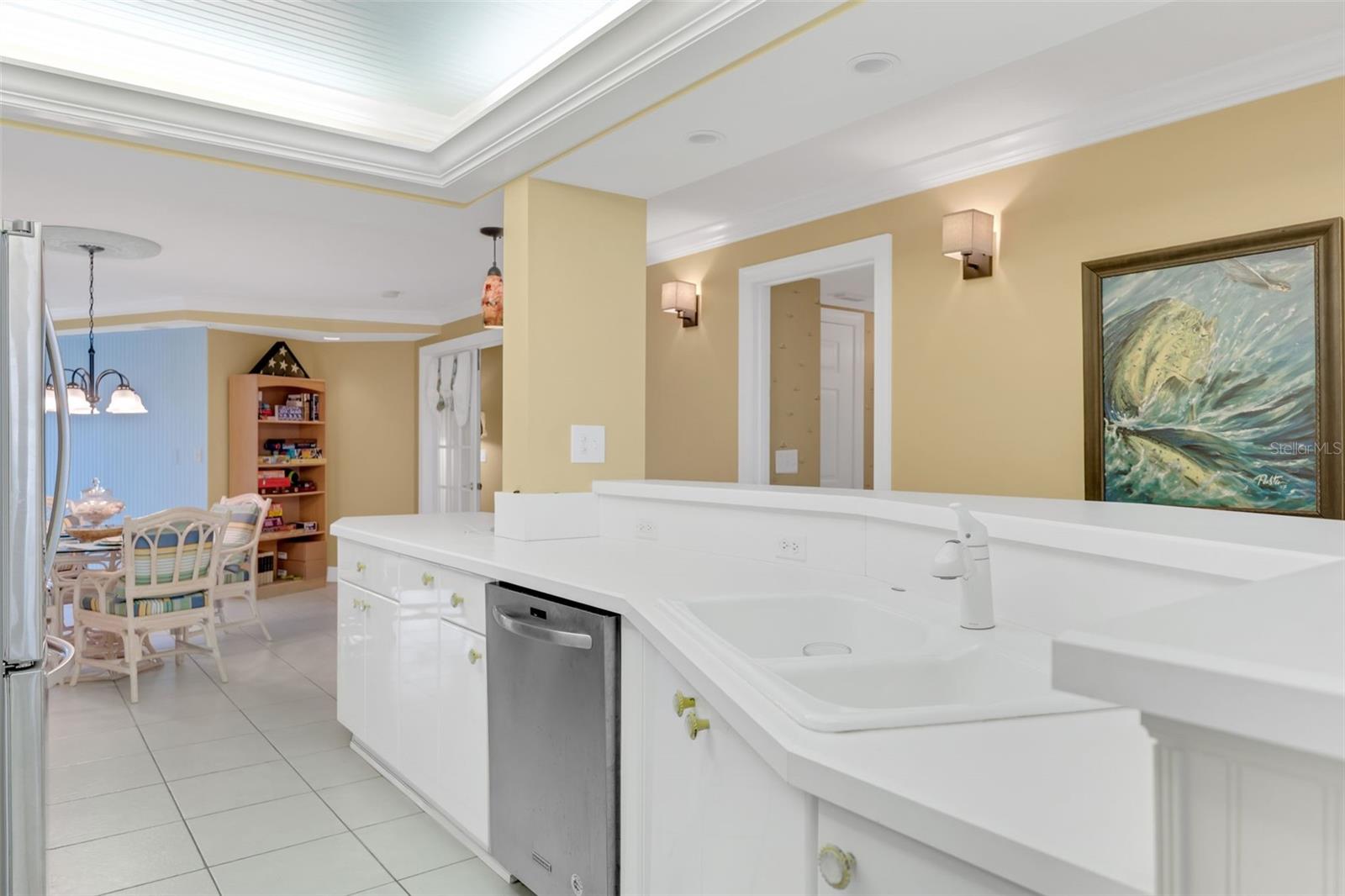 Image 42 of 77 For 4631 Atlantic Avenue 8102