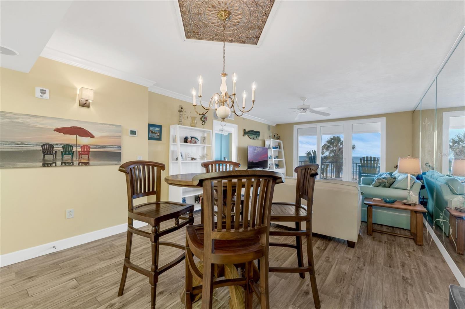 Image 43 of 77 For 4631 Atlantic Avenue 8102