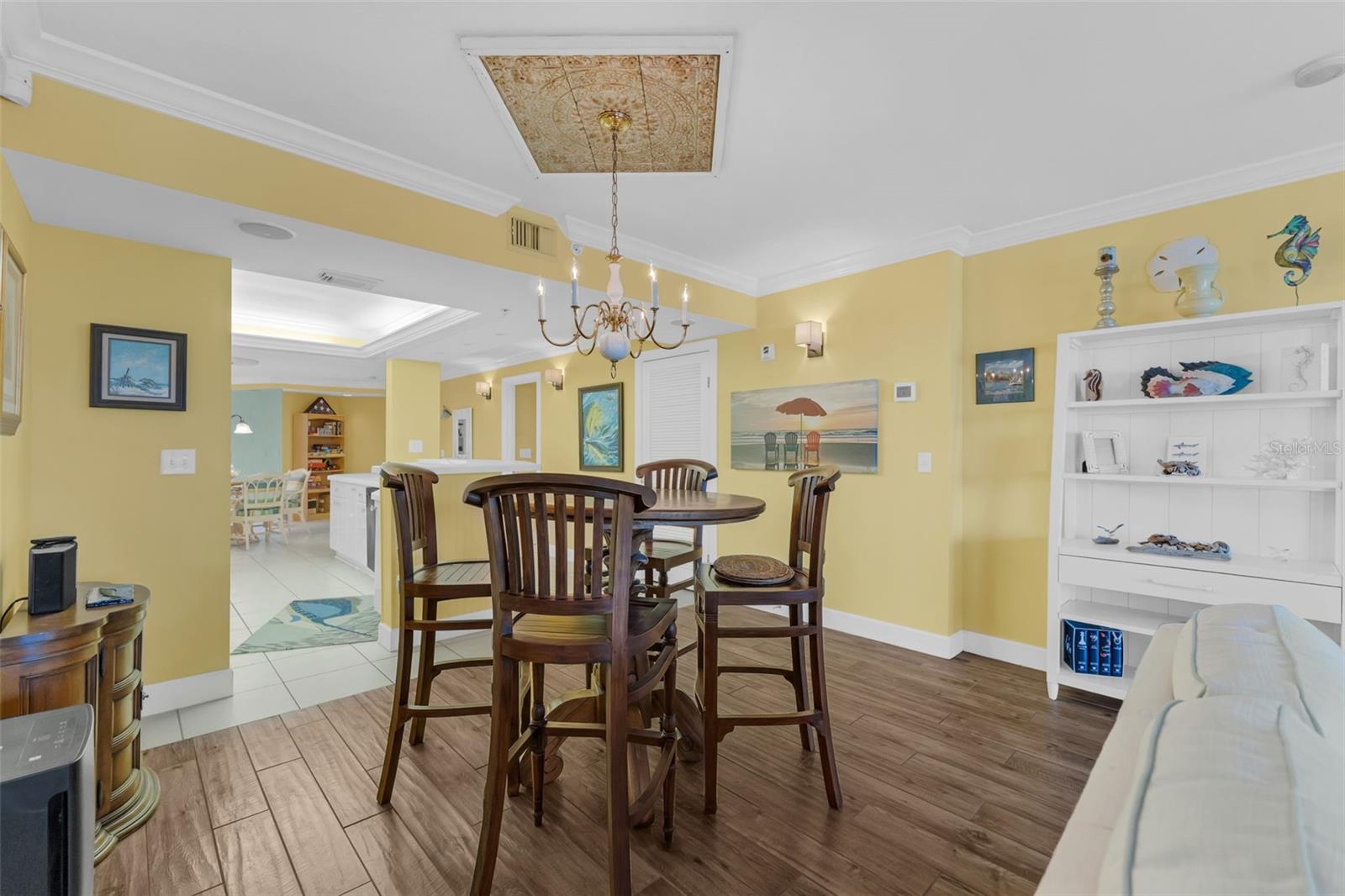 Image 45 of 77 For 4631 Atlantic Avenue 8102