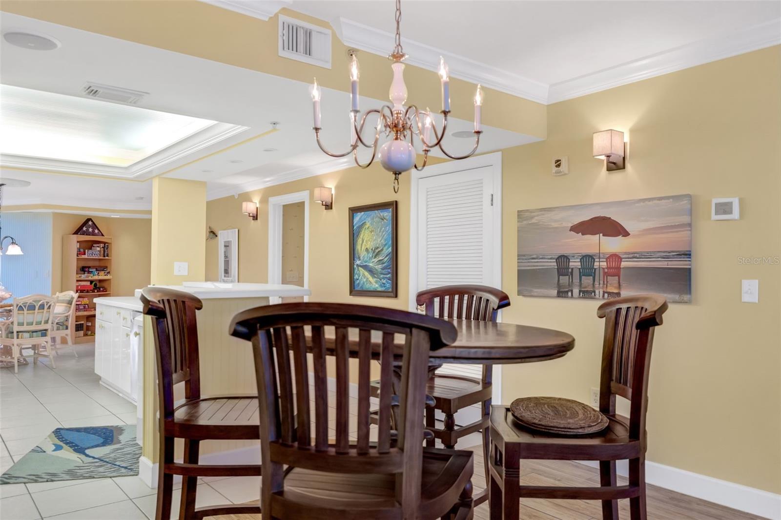 Image 46 of 77 For 4631 Atlantic Avenue 8102