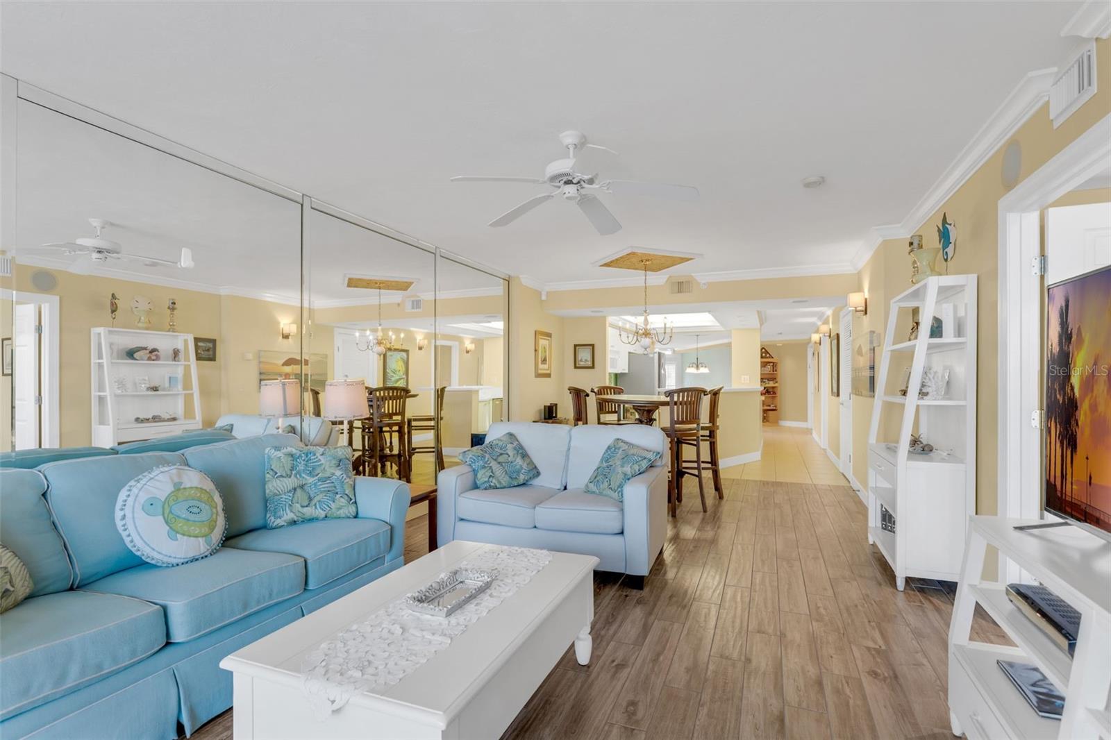 Image 50 of 77 For 4631 Atlantic Avenue 8102
