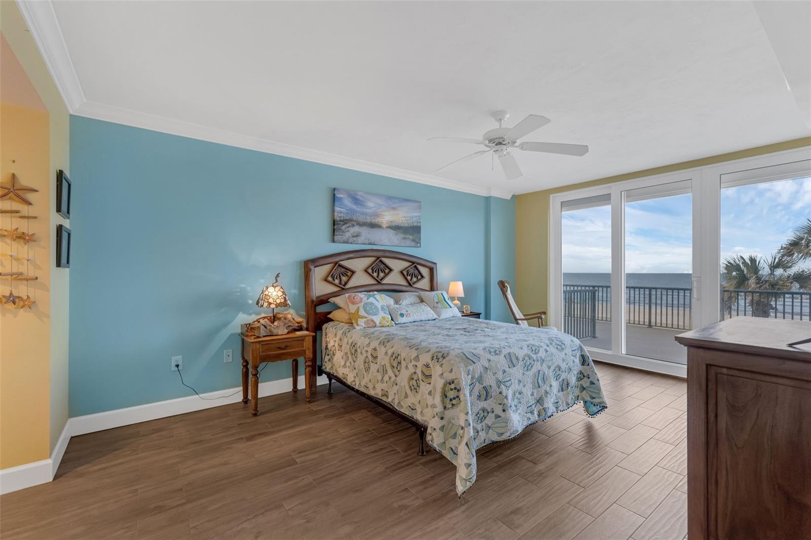 Image 52 of 77 For 4631 Atlantic Avenue 8102