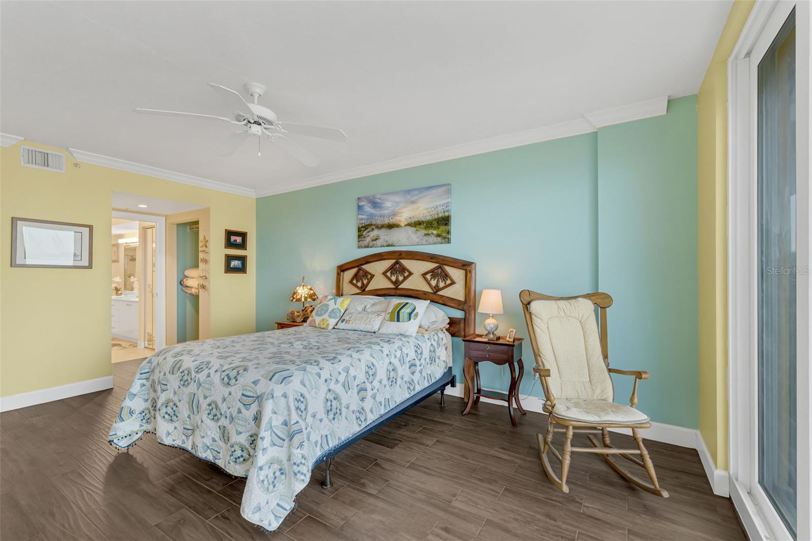 Image 58 of 77 For 4631 Atlantic Avenue 8102
