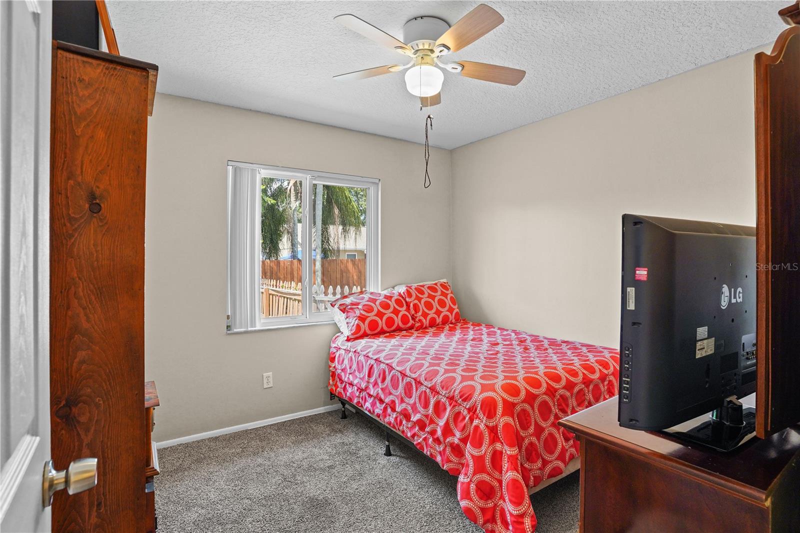 Image 23 of 39 For 109 Woodfield Court