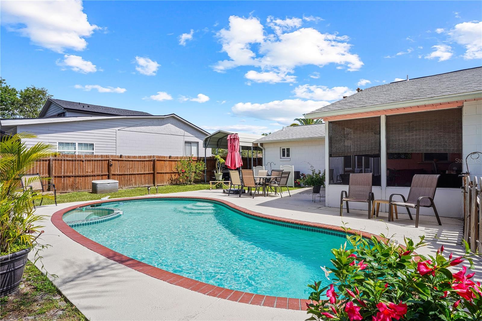 Image 7 of 39 For 109 Woodfield Court