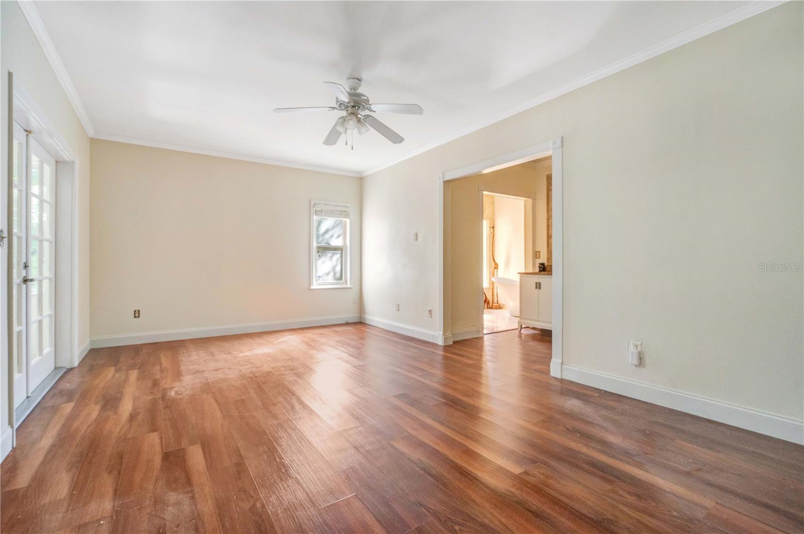 Image 15 of 25 For 243 Shadowbay Boulevard