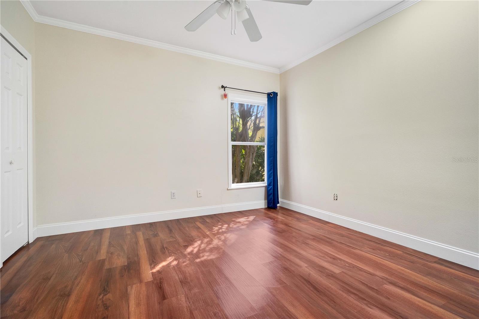 Image 18 of 25 For 243 Shadowbay Boulevard